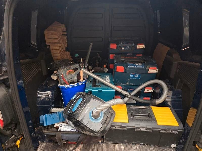 Second-hand Ford Transit 101 CP (74 kW) 2015 Albastru Hatchback