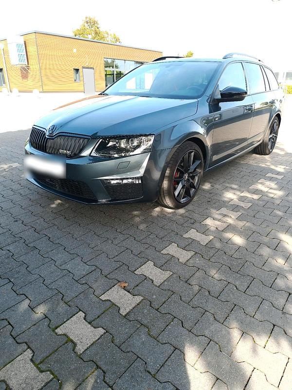 Gebraucht Skoda Octavia vRS 184 PS (135 kW) 2016 Grau Kleinwagen