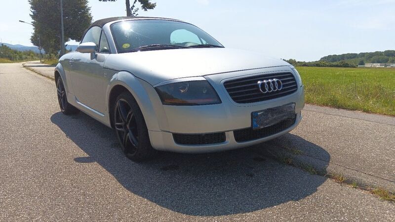 Silber Gebraucht 2000 Audi TT Roadster Sport Cabrio | 2.300 € - Bild 1/4