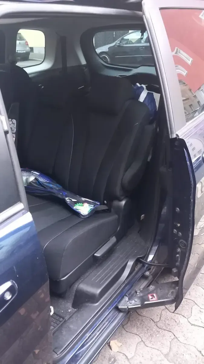 Gebraucht Mazda 5 110 PS (80 kW) 2011 Blau Van / Kleinbus