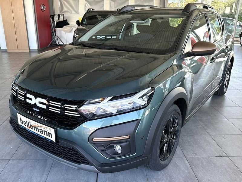 Grün Neu 2025 Dacia Sandero Extreme Kleinwagen | 20.030 € (Etwas zu teuer) - Bild 1/4