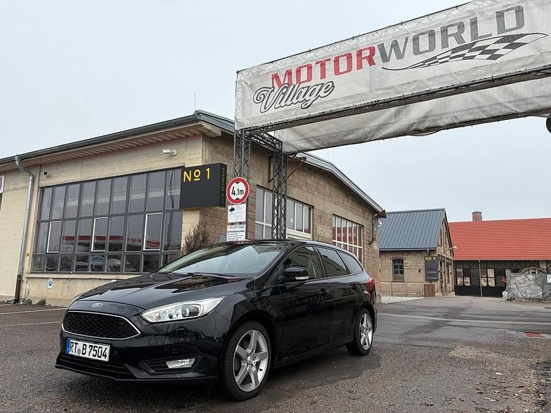 Gebraucht Ford Focus 120 PS (88 kW) 2016 Schwarz Kombi