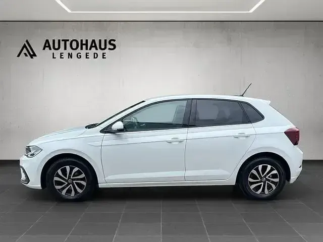 Gebraucht VW Polo Active 80 PS (58 kW) 2023 Weiß Kleinwagen