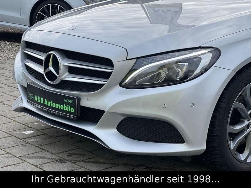 Gebraucht Mercedes C200 Avantgarde 184 PS (135 kW) 2016 Silber Limousine