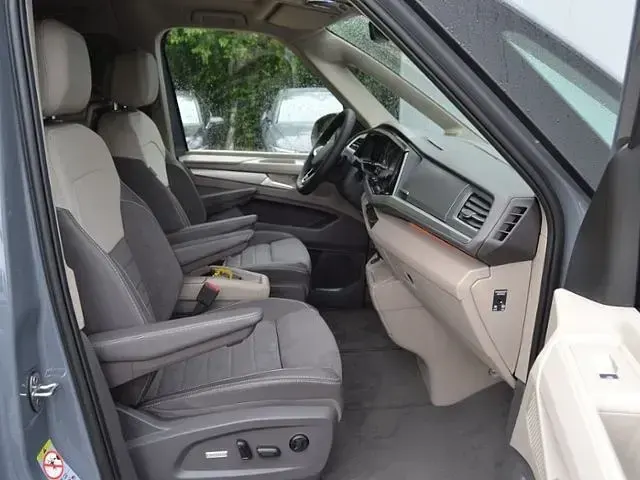Neu VW Multivan 150 PS (110 kW) 2026 Grau Van / Kleinbus
