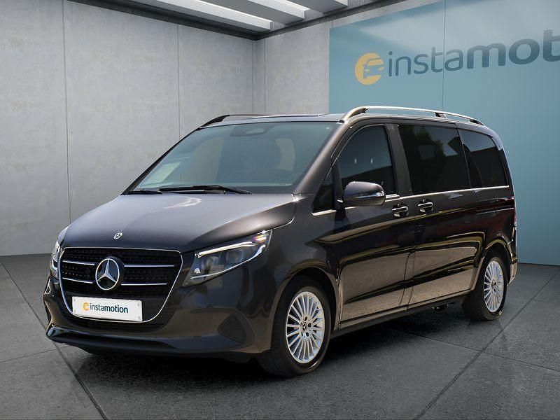 Grau Gebraucht 2024 Mercedes V250 Van / Kleinbus | 66.249 € - Bild 1/4