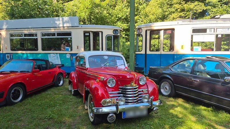 Rot Gebraucht 1950 Opel Olympia Limousine | 14.800 € - Bild 1/4