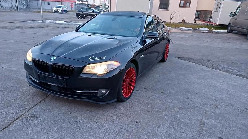 Gebraucht BMW 530 272 PS (200 kW) 2011 Schwarz Limousine