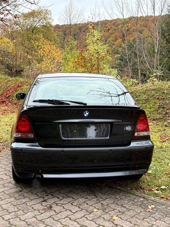 Gebraucht BMW 316 116 PS (85 kW) 2004 Schwarz Limousine