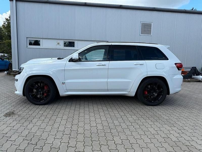 Weiß Gebraucht 2016 Jeep Grand Cherokee SRT SUV | 26.300 € (Guter Preis) - Bild 1/4