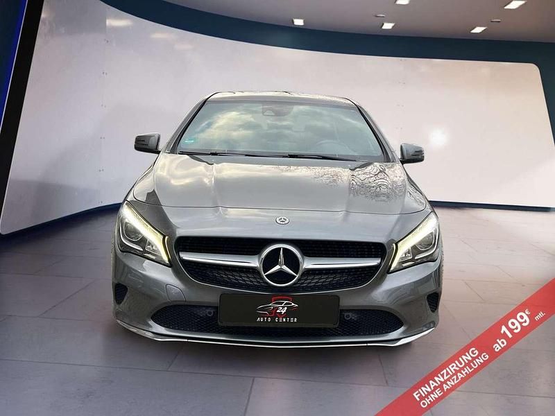 Gebraucht Mercedes CLA180 122 PS (89 kW) 2018 Mountaingrau Limousine