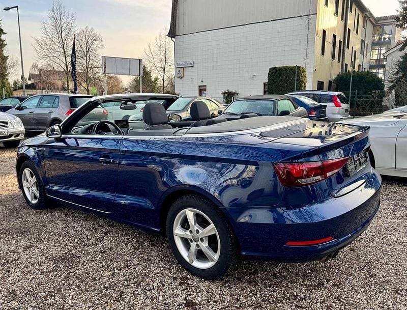 Gebraucht Audi A3 Cabriolet 125 PS (91 kW) 2015 Blau metallic Cabrio