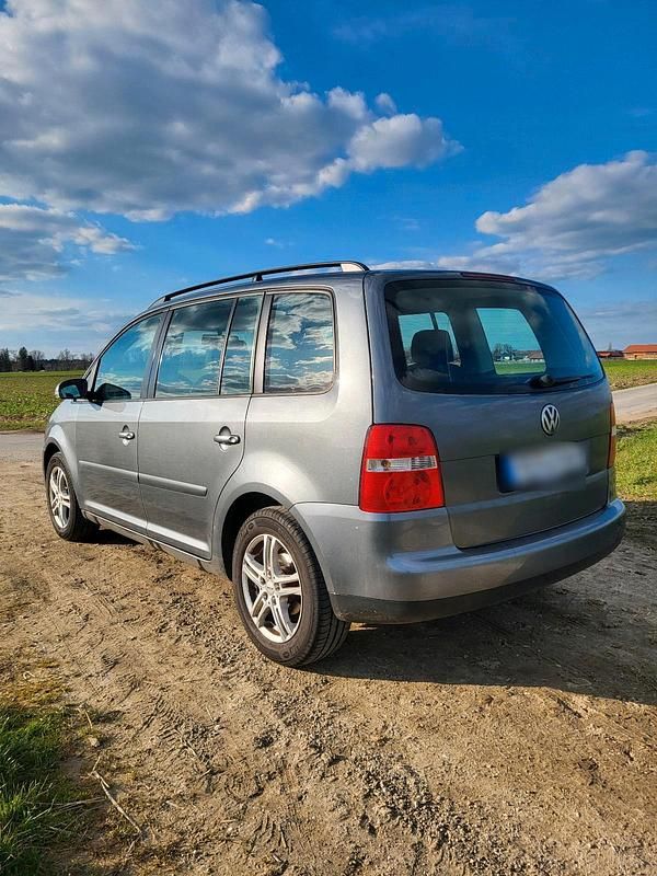 Gebraucht VW Touran 115 PS (84 kW) 2004 Van / Kleinbus