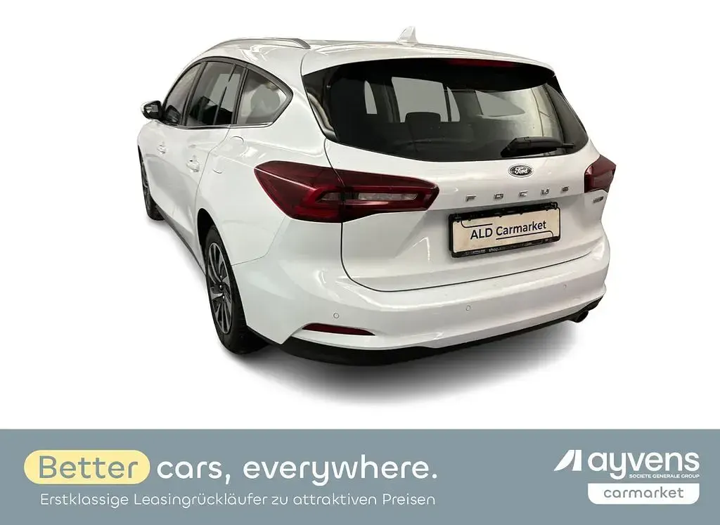 Używany Ford Focus Titanium 125 KM (91 kW) 2023 Biały Sedan/Limuzyna