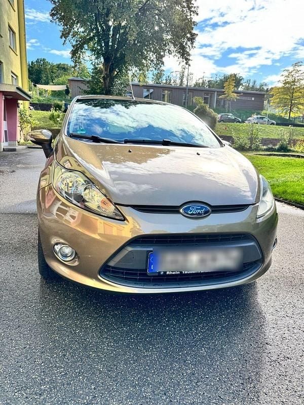 Gold Gebraucht 2012 Ford Fiesta Kleinwagen | 6.800 € (Fairer Preis) - Bild 1/4