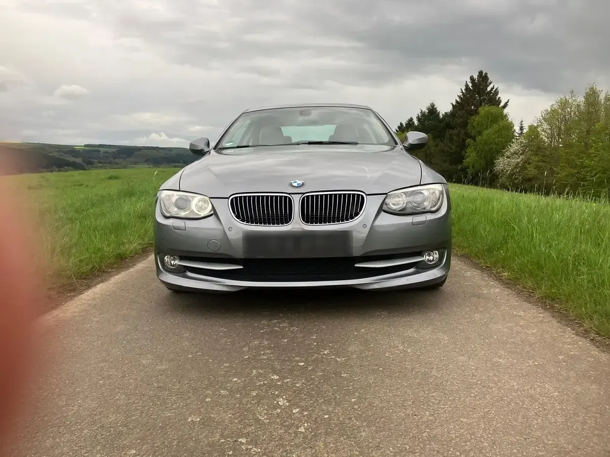Gebraucht BMW 335 306 PS (225 kW) 2010 Silber Coupé