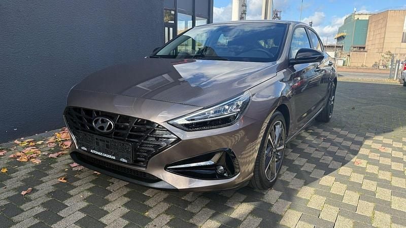 Braun Gebraucht 2022 Hyundai i30 Edition 30+ Coupé | 19.600 € (Guter Preis) - Bild 1/4