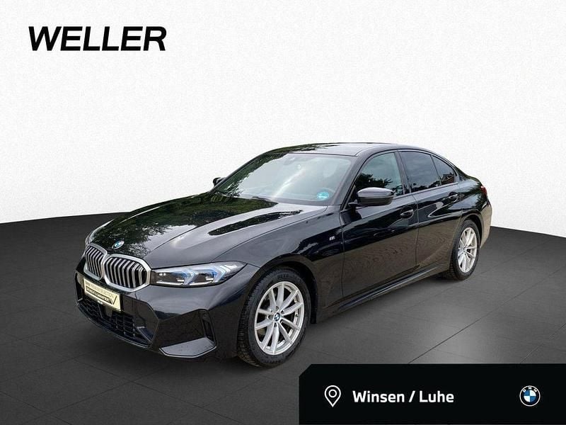 Black sapphire (schwarz) Gebraucht 2024 BMW 320 M Sport Limousine | 38.690 € (Superpreis) - Bild 1/4