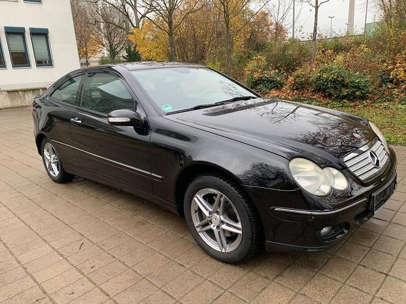Gebraucht Mercedes C180 143 PS (105 kW) 2008 Schwarz