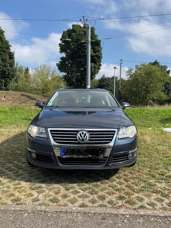 Gebraucht VW Passat Highline 116 PS (85 kW) 2006 Blau Limousine