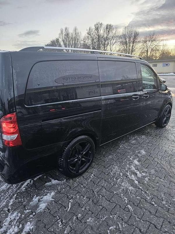 Gebraucht Mercedes V220 Exclusive 163 PS (119 kW) 2016 Van / Kleinbus