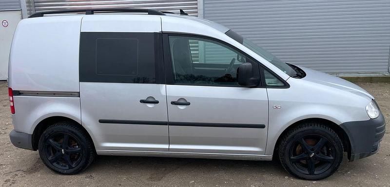 Gebraucht VW Caddy 105 PS (77 kW) 2009 Silber Van / Kleinbus