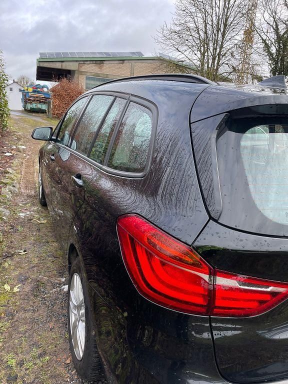 Gebraucht BMW 218 Gran Tourer 140 PS (102 kW) 2020 Schwarz Van / Kleinbus
