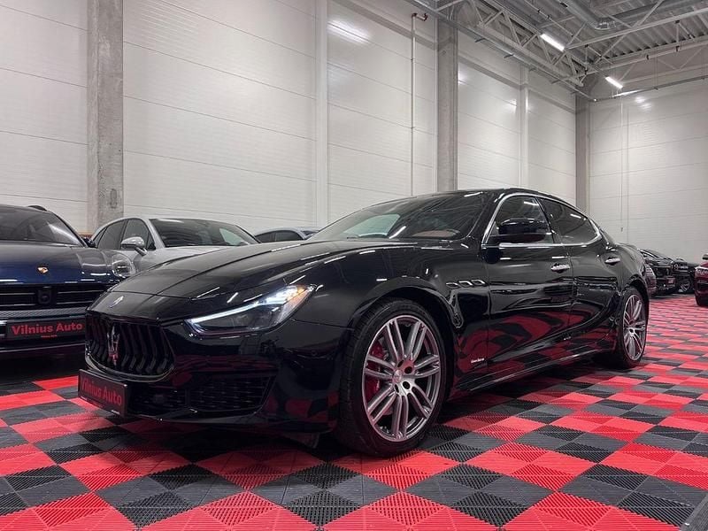 Schwarz Gebraucht 2018 Maserati Ghibli GranLusso Coupé | 27.950 € (Superpreis) - Bild 1/4
