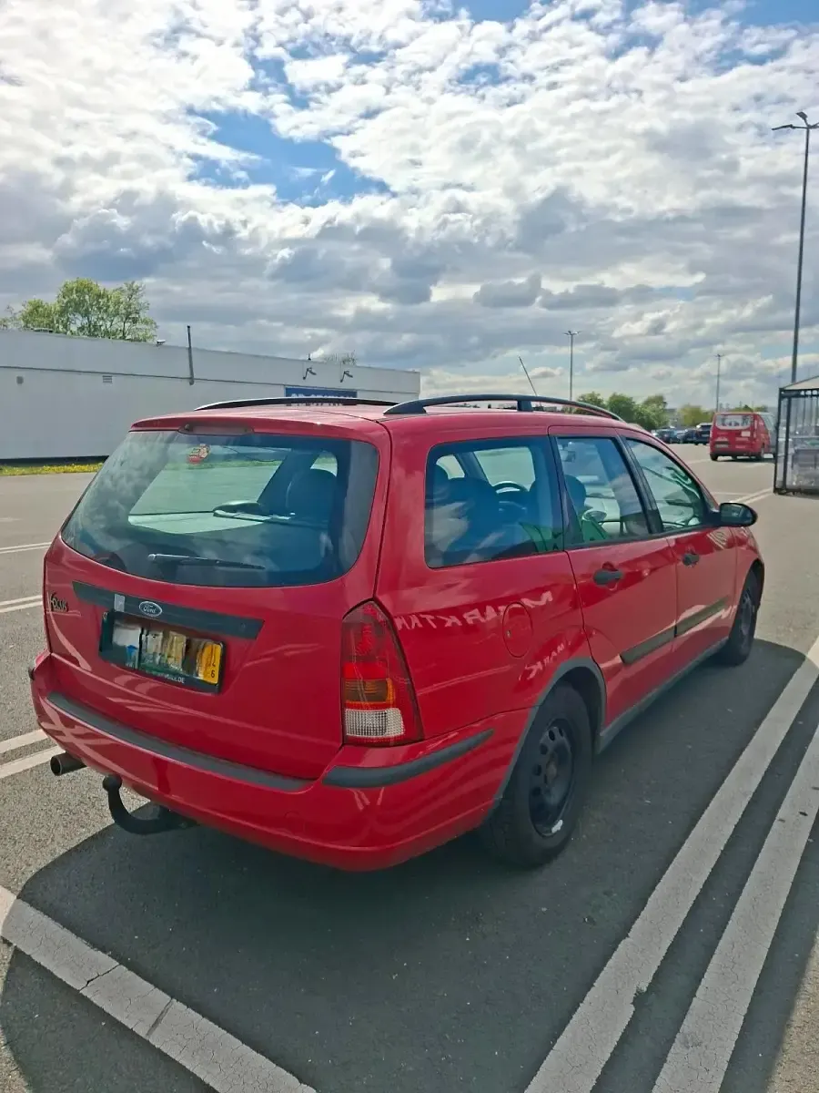 Usata Ford Focus 115 CV (84 kW) 2002 Rosso Station wagon