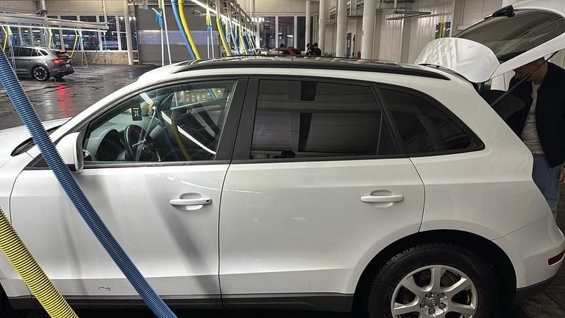Second-hand Audi Q5 170 CP (125 kW) 2011 Alb SUV