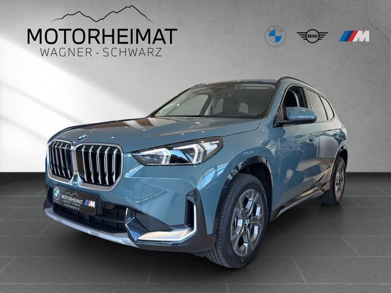 Grün Neu 2025 BMW X1 xLine SUV | 50.745 € (Etwas zu teuer) - Bild 1/4