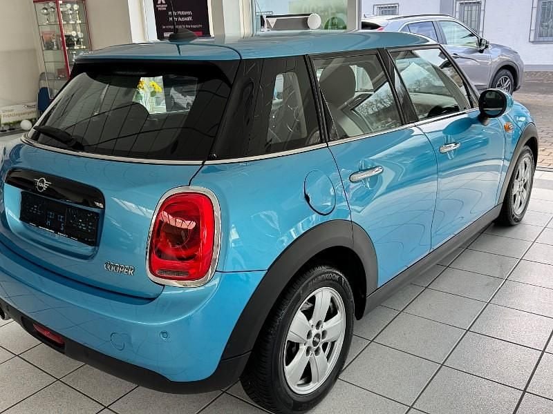 Gebraucht Mini Cooper 136 PS (100 kW) 2018 Blau Kleinwagen