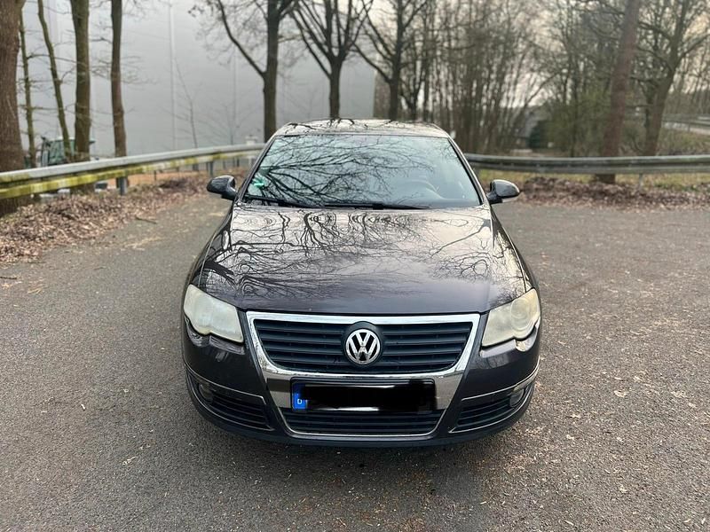 Gebraucht VW Passat 150 PS (110 kW) 2005 Braun Kombi