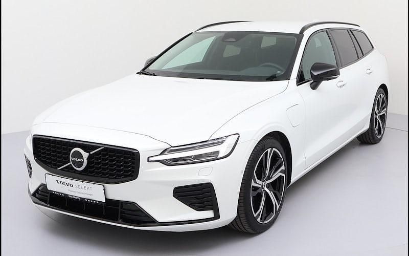 Weiß Gebraucht 2025 Volvo V60 Plus Kombi | 40.950 € (Fairer Preis) - Bild 1/4