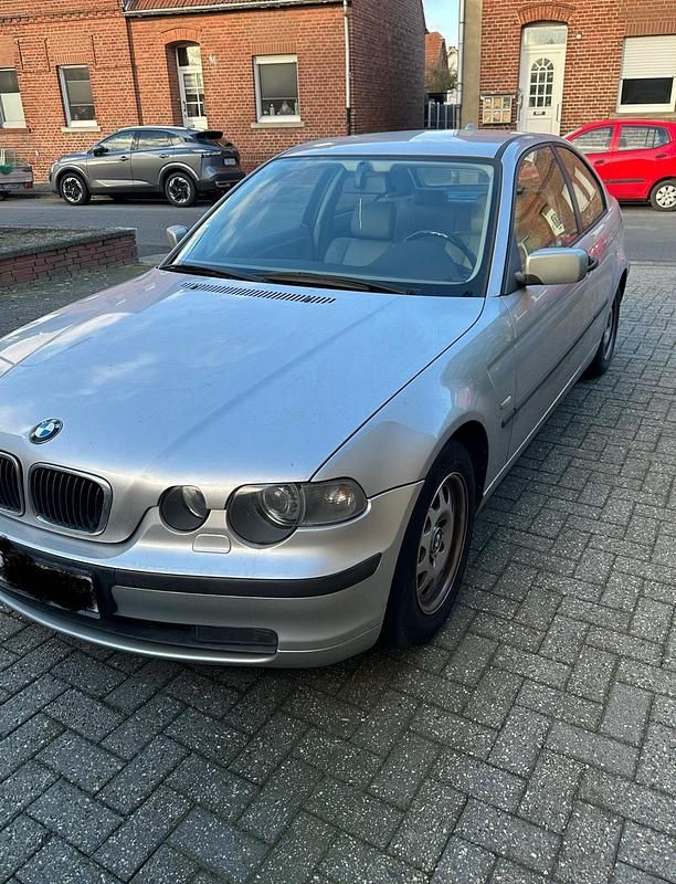 Grau Gebraucht 2002 BMW 316 Kleinwagen | 2.750 € (Fairer Preis) - Bild 1/4