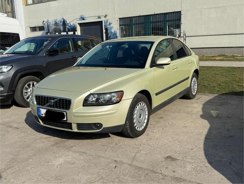 Grün Gebraucht 2005 Volvo S40 Limousine | 2.100 € (Superpreis) - Bild 1/4