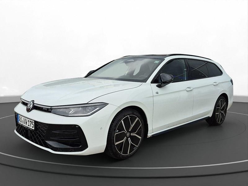 Pure white Neu 2025 VW Passat R-line | 58.800 € (Fairer Preis) - Bild 1/4