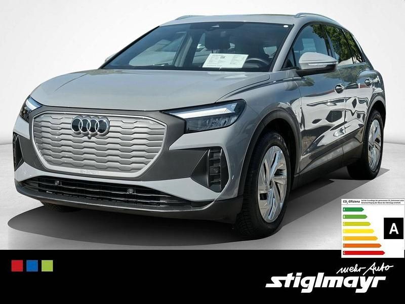 Grau Gebraucht 2022 Audi Q4 e-tron Comfort SUV | 23.810 € (Fairer Preis) - Bild 1/4