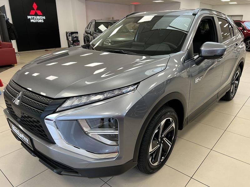 Gebraucht Mitsubishi Eclipse Cross Plus 188 PS (138 kW) 2022 Grau SUV