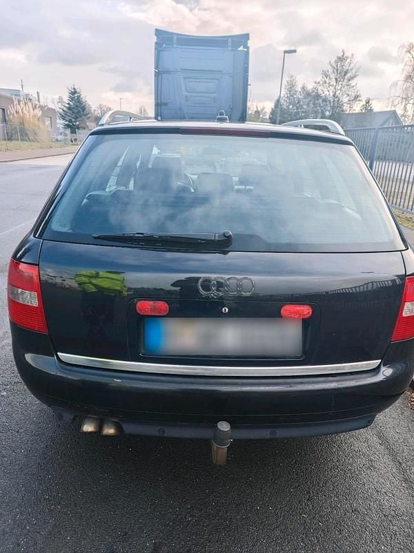Gebraucht Audi A6 163 PS (119 kW) 2002 Schwarz Kombi