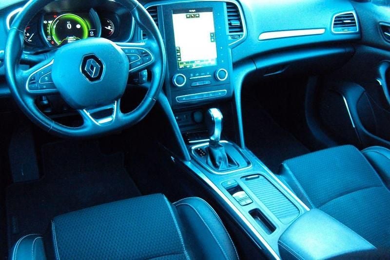 Gebraucht Renault Mégane IV 132 PS (97 kW) 2017 Schwarz Limousine