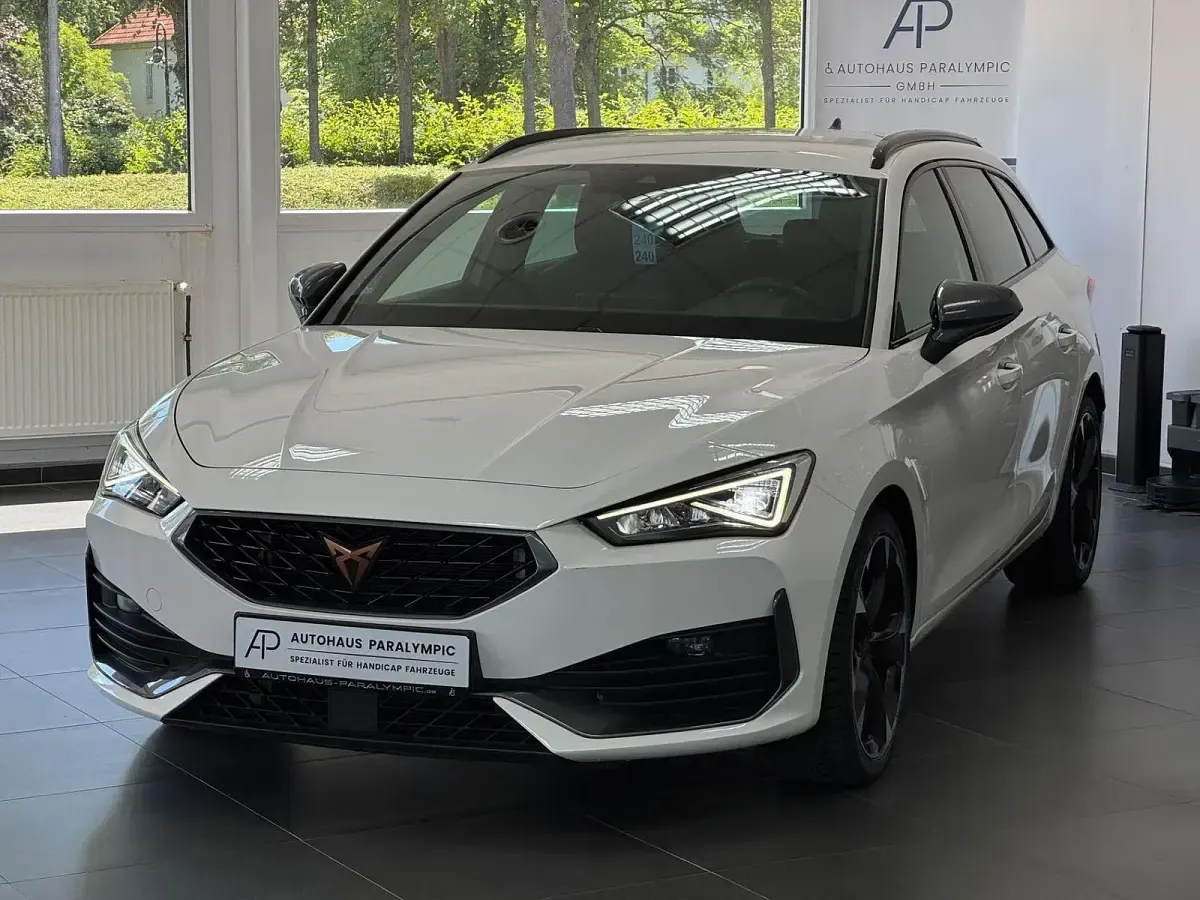 Gebraucht Cupra Leon 150 PS (110 kW) 2024 Weiß Kombi