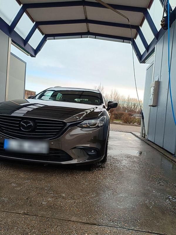 Schwarz Gebraucht 2017 Mazda 6 Sports-Line Kombi | 12.500 € (Fairer Preis) - Bild 1/4