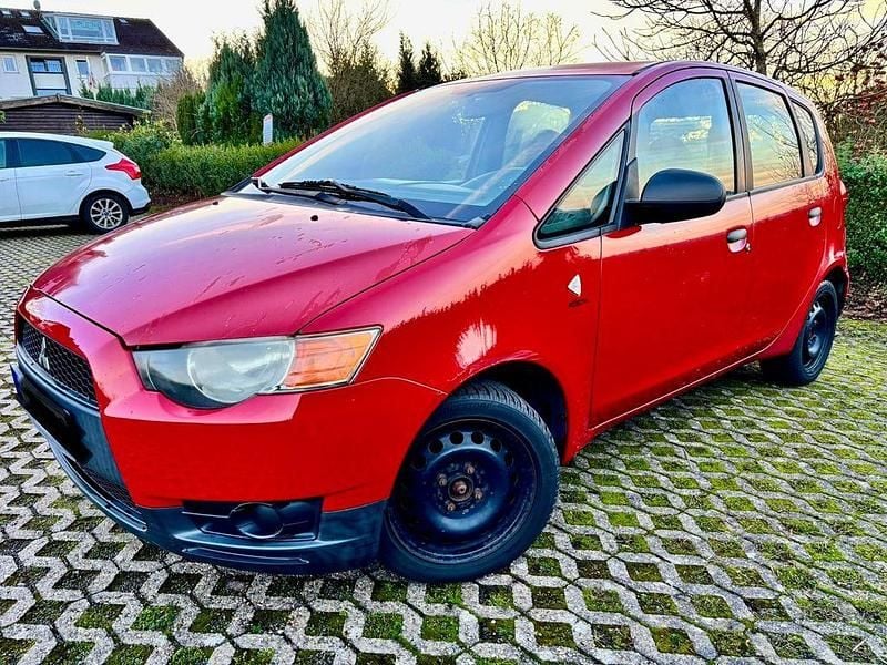 Gebraucht Mitsubishi Colt 95 PS (69 kW) 2009 Rot Kleinwagen