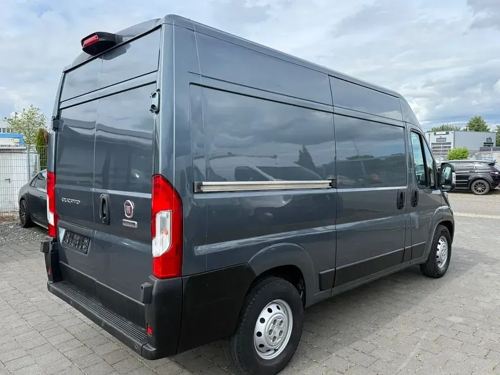 Gebraucht Fiat Ducato 140 PS (102 kW) 2020 Grau Van