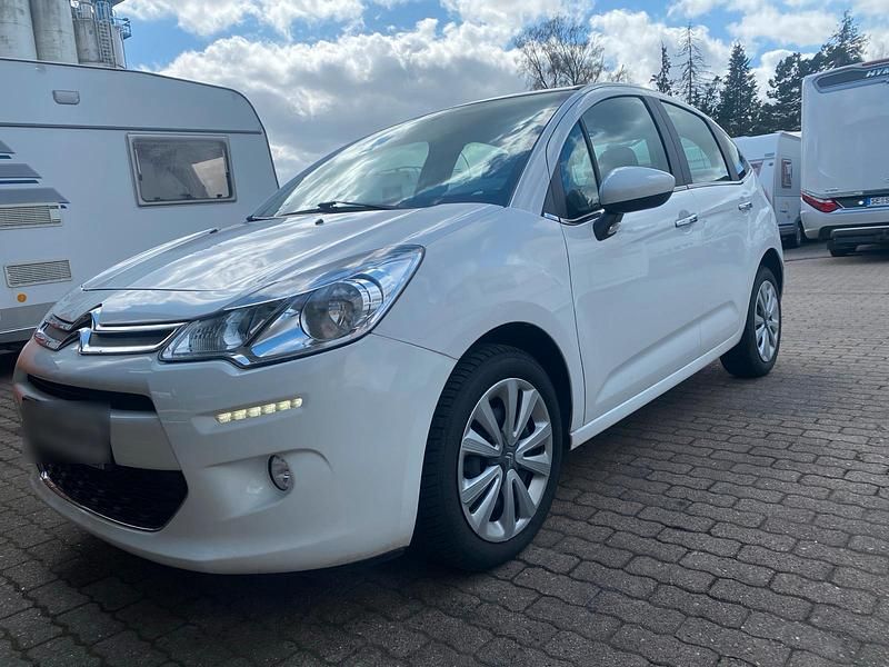 Gebraucht Citroën C3 SELECTION 68 PS (50 kW) 2015 Weiß Limousine