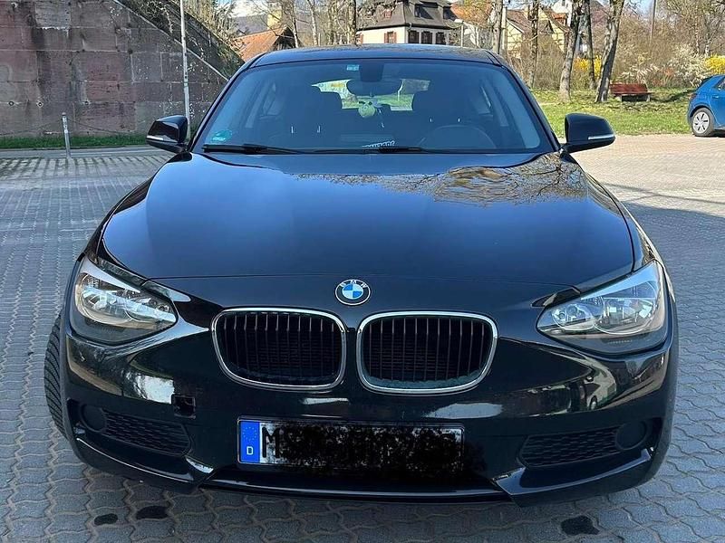 Gebraucht BMW 114 95 PS (69 kW) 2015 Schwarz Kleinwagen