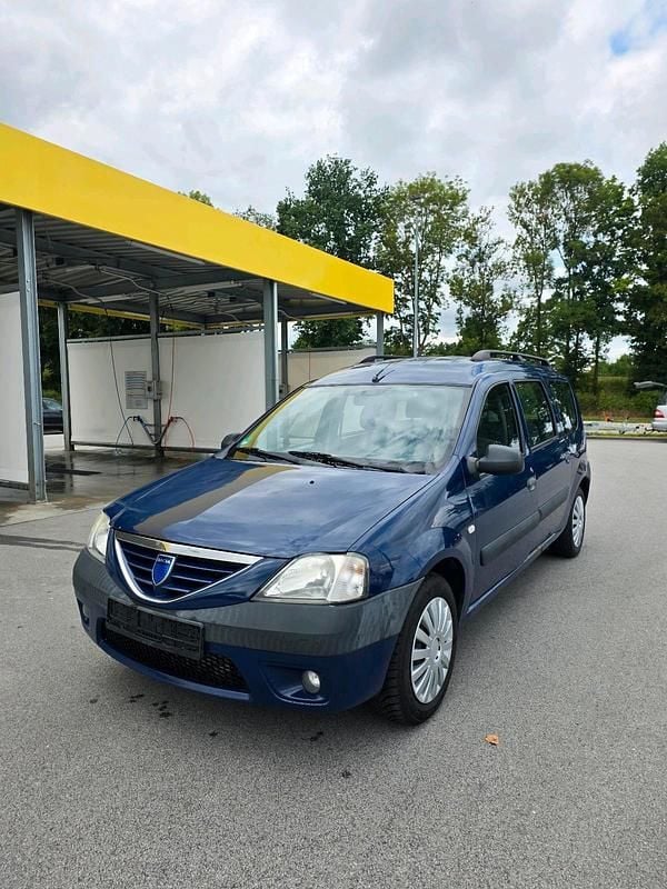 Blau Gebraucht 2009 Dacia Logan Limousine | 1.045 € (Guter Preis) - Bild 1/4