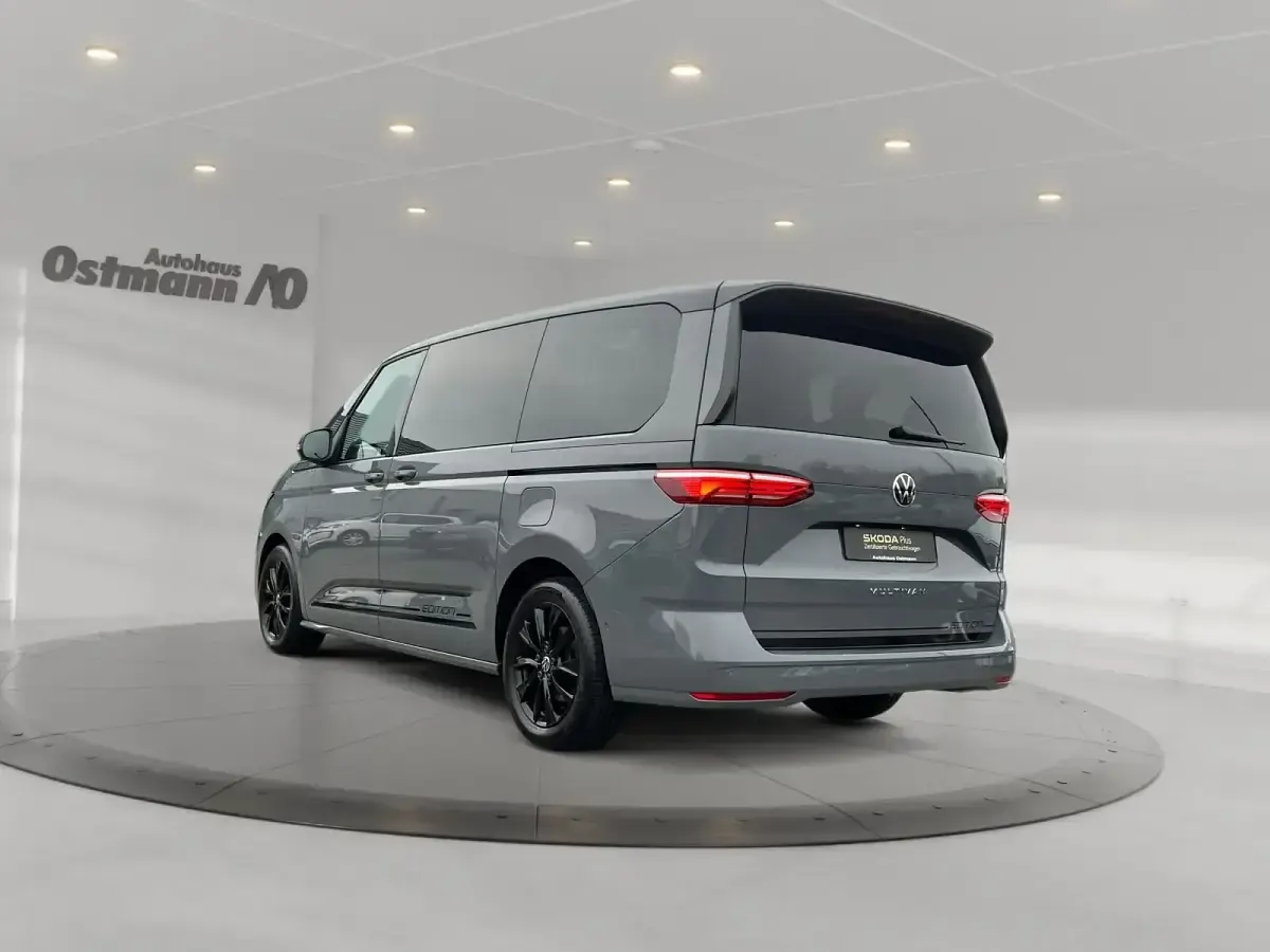 Gebraucht VW Multivan Edition 204 PS (150 kW) 2024 Grau Van / Kleinbus