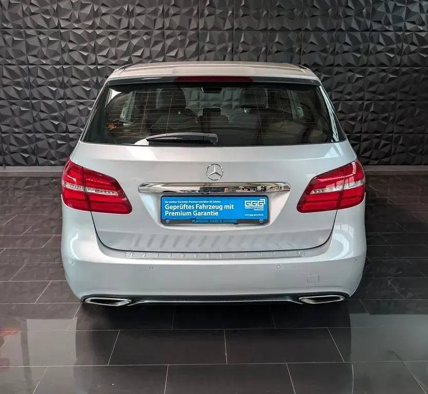 Gebraucht Mercedes B220 184 PS (135 kW) 2017 Silber Kleinwagen